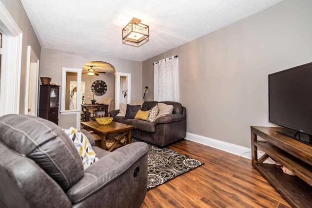 245 Quebec St, House detached with 2 bedrooms, 1 bathrooms and 2 parking in Oshawa ON | Image 29