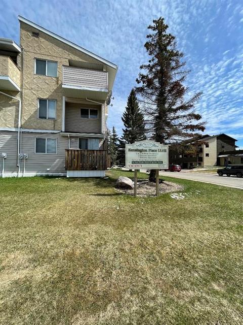 207 - 9738 82 Avenue, Home with 2 bedrooms, 1 bathrooms and 1 parking in Grande Prairie AB | Card Image