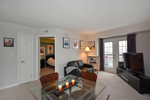 303 - 1360 Main St, Condo with 2 bedrooms, 1 bathrooms and 1 parking in Milton ON | Image 3