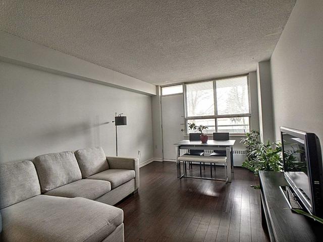 207 - 940 Caledonia Rd, Condo with 3 bedrooms, 1 bathrooms and 1 parking in Toronto ON | Image 6
