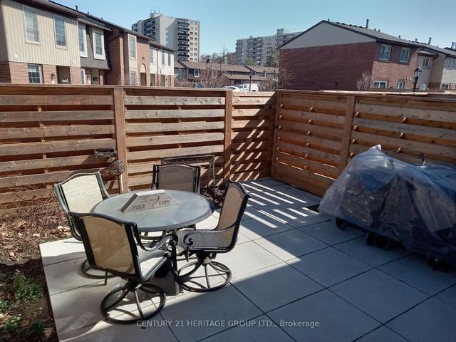 1 - 567 Guelph Line W, Townhouse with 3 bedrooms, 2 bathrooms and 2 parking in Burlington ON | Image 13