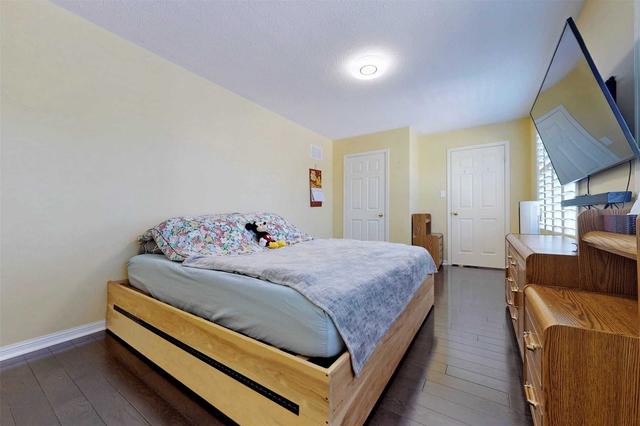 27 Baintree St, House detached with 4 bedrooms, 3 bathrooms and 4 parking in Markham ON | Image 25