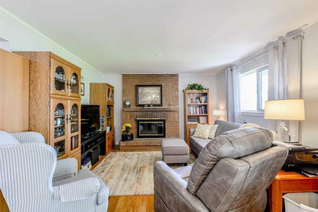 281 Centre St N, House detached with 6 bedrooms, 4 bathrooms and 4 parking in Brampton ON | Image 14