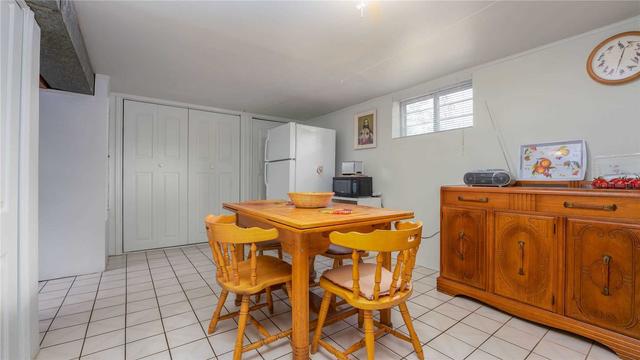 249 Elgin St, House detached with 3 bedrooms, 1 bathrooms and 4 parking in Brantford ON | Image 9