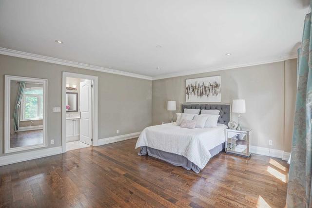 284 Dunforest Ave, House detached with 4 bedrooms, 6 bathrooms and 5 parking in Toronto ON | Image 21