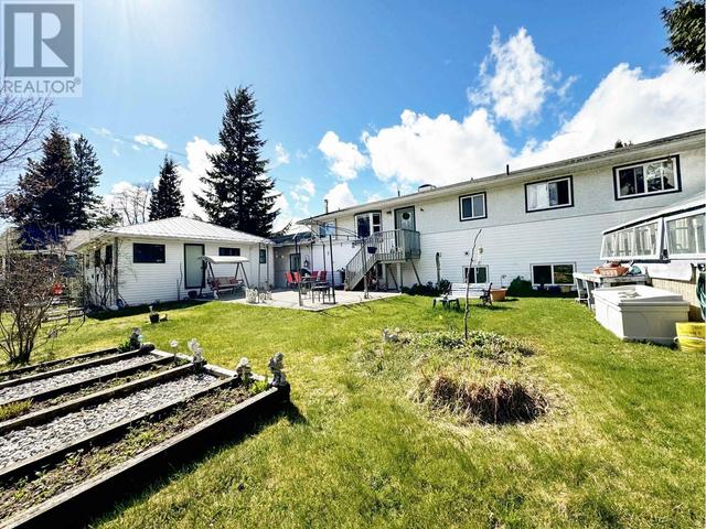 3611 Cottonwood Crescent, House detached with 4 bedrooms, 2 bathrooms and null parking in Kitimat Stikine E BC | Image 34