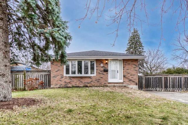7 Montour Pl, House detached with 3 bedrooms, 2 bathrooms and 6 parking in Brantford ON | Image 1