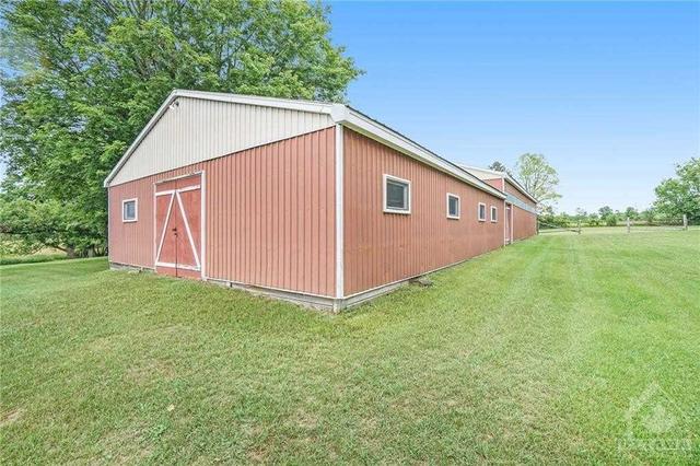 3837 Big Rideau Lake Rd, House detached with 3 bedrooms, 2 bathrooms and 6 parking in Rideau Lakes ON | Image 10