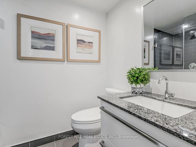 1316 - 120 Varna Dr, Condo with 2 bedrooms, 2 bathrooms and 1 parking in Toronto ON | Image 9