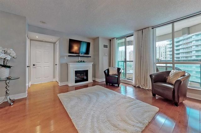 1013 - 23 Lorraine Dr, Condo with 2 bedrooms, 2 bathrooms and 1 parking in Toronto ON | Image 8