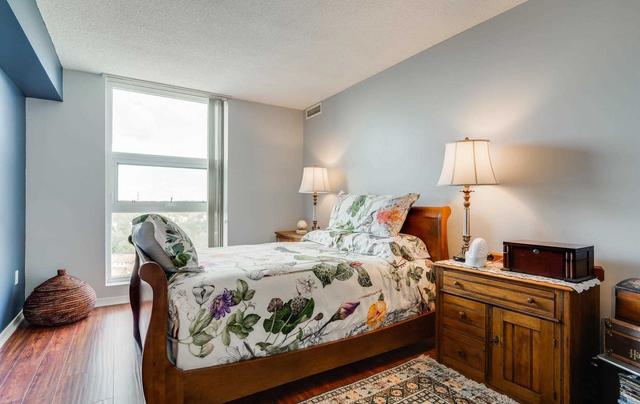 1019 - 10 Dean Park Rd, Condo with 1 bedrooms, 1 bathrooms and 2 parking in Toronto ON | Image 3
