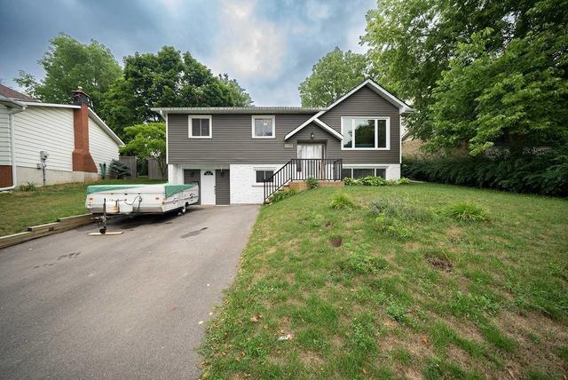 48 Hillcrest Ave, House detached with 3 bedrooms, 2 bathrooms and 4 parking in Brantford ON | Image 1