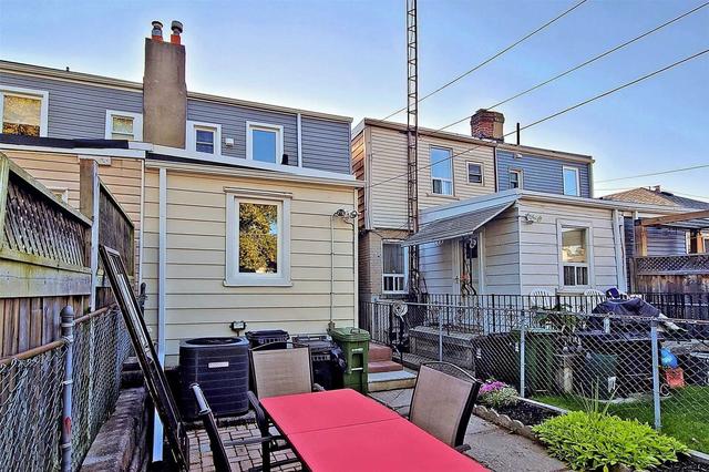 25 Pharmacy Ave, House semidetached with 3 bedrooms, 1 bathrooms and 1.5 parking in Toronto ON | Image 25