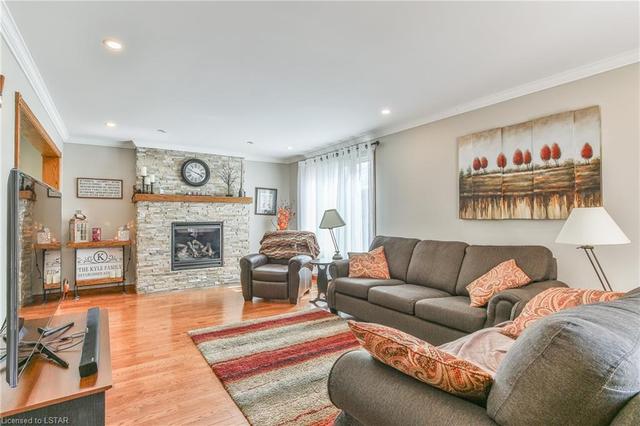 30 Anne Street E, House detached with 3 bedrooms, 3 bathrooms and 8 parking in Aylmer ON | Image 6