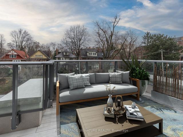 77 Foxbar Rd, Townhouse with 3 bedrooms, 4 bathrooms and 2 parking in Toronto ON | Image 16