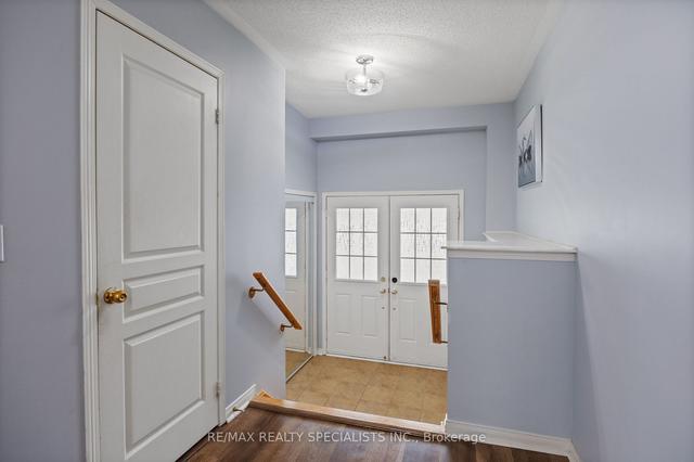 1096 Beneford Rd, House detached with 3 bedrooms, 3 bathrooms and 6 parking in Oshawa ON | Image 23