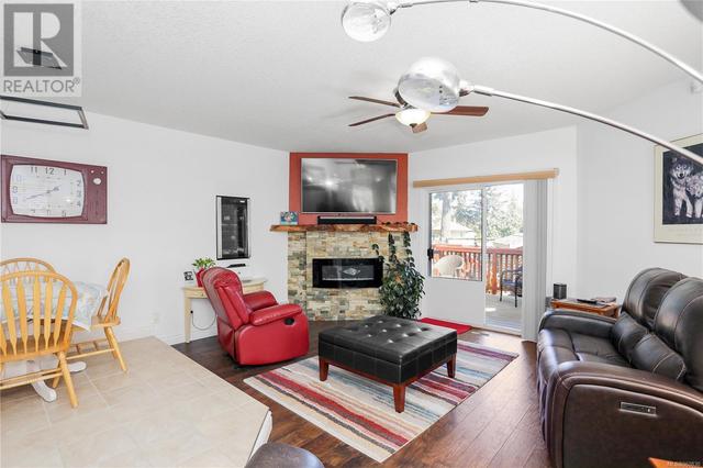 6250 Azure Rd, House detached with 3 bedrooms, 2 bathrooms and 2 parking in Nanaimo BC | Image 9