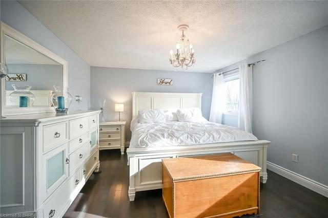 25 Winter Way, House detached with 3 bedrooms, 1 bathrooms and 4 parking in Brantford ON | Image 19