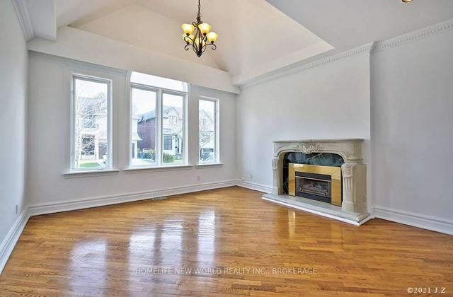 298 Mckee Ave, House detached with 4 bedrooms, 4 bathrooms and 2 parking in Toronto ON | Image 5