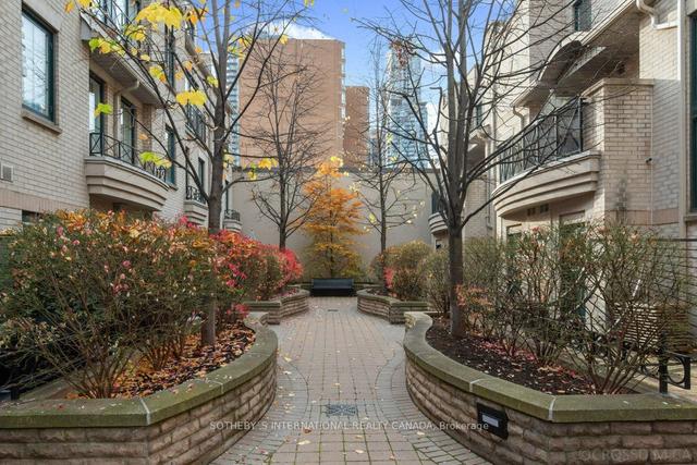 5 - 1 Baxter St, Townhouse with 3 bedrooms, 3 bathrooms and 1 parking in Toronto ON | Image 28
