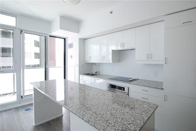 1905 - 426 University Ave, Condo with 1 bedrooms, 1 bathrooms and 0 parking in Toronto ON | Image 2