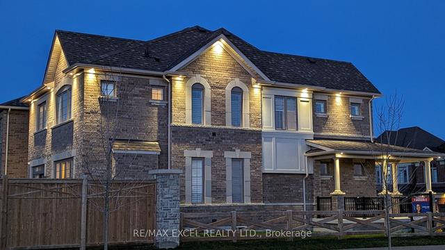 2 Blenheim Circ, House detached with 4 bedrooms, 3 bathrooms and 4 parking in Whitby ON | Image 33