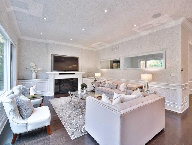 6 Plateau Cres, House detached with 4 bedrooms, 6 bathrooms and 4 parking in Toronto ON | Image 23