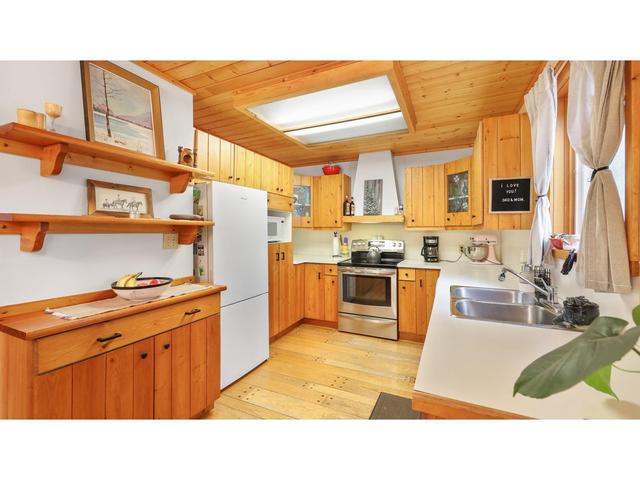 4332 Teal Road, House detached with 3 bedrooms, 2 bathrooms and 5 parking in East Kootenay F BC | Image 38
