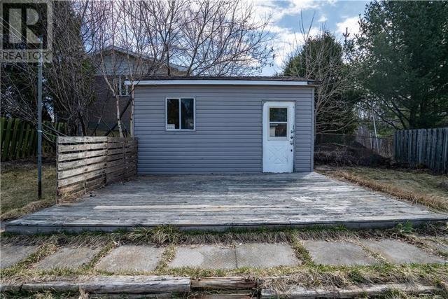 18 Moonlight Beach Road, House detached with 2 bedrooms, 1 bathrooms and null parking in Greater Sudbury ON | Image 16