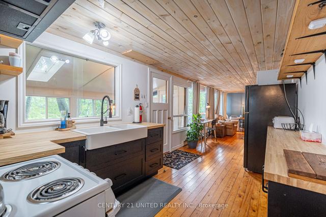 2335 Lakeside Rd, House detached with 2 bedrooms, 1 bathrooms and 4 parking in Douro Dummer ON | Image 14