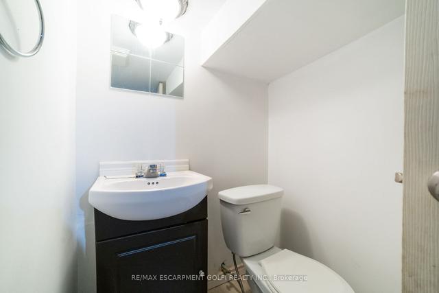 58 East 22nd St, House detached with 3 bedrooms, 2 bathrooms and 3 parking in Hamilton ON | Image 17