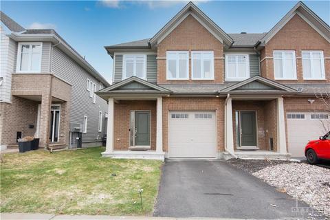 4372 Kelly Farm Drive, Townhouse with 3 bedrooms, 3 bathrooms and 2 parking in Ottawa ON | Card Image