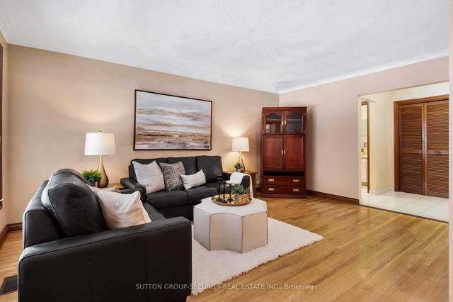 1128 Glengrove Ave W, House detached with 3 bedrooms, 4 bathrooms and 3 parking in Toronto ON | Image 33
