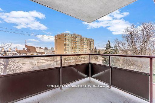 303 - 1881 Jane St, Condo with 3 bedrooms, 2 bathrooms and 1 parking in Toronto ON | Image 7