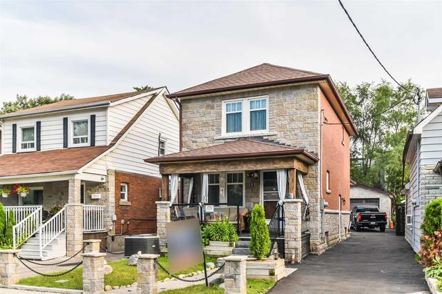 13 Lippincott St W, House detached with 3 bedrooms, 3 bathrooms and 4 parking in Toronto ON | Image 12