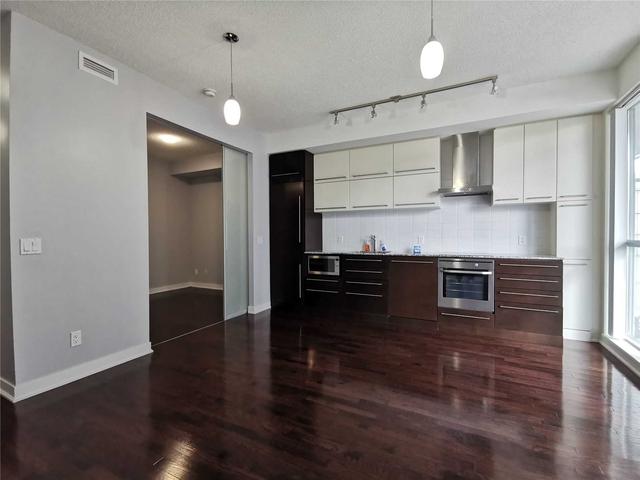 809 - 770 Bay St, Condo with 1 bedrooms, 1 bathrooms and 0 parking in Toronto ON | Image 9