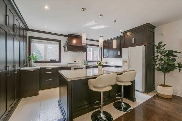 110 Culford Rd, House detached with 2 bedrooms, 2 bathrooms and 5 parking in Toronto ON | Image 40