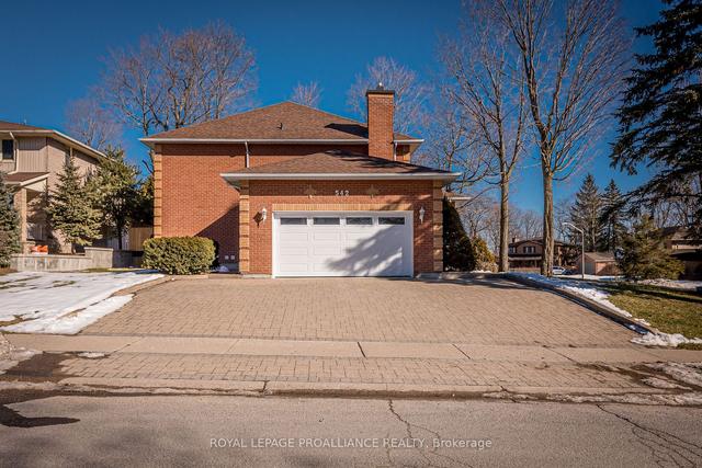 542 Rankin Cres, House detached with 4 bedrooms, 4 bathrooms and 5 parking in Kingston ON | Image 34