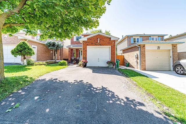 20 Cassander Cres, House detached with 3 bedrooms, 2 bathrooms and 2 parking in Brampton ON | Image 2