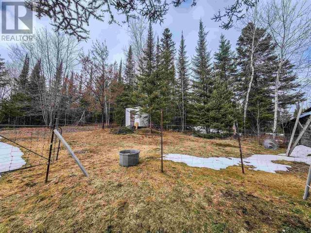 935 Goodfish Rd, House detached with 2 bedrooms, 1 bathrooms and null parking in Kirkland Lake ON | Image 32