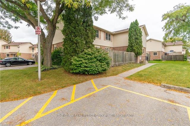 54 - 230 Clarke Rd E, House attached with 4 bedrooms, 2 bathrooms and 2 parking in London ON | Image 29