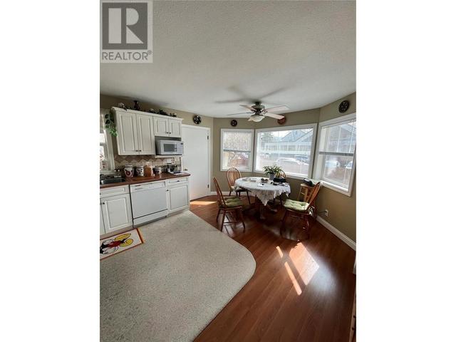 1339 Richter Street, House detached with 3 bedrooms, 1 bathrooms and 3 parking in Kelowna BC | Image 4