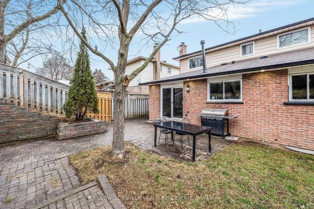 56 Rhonda Blvd, House detached with 4 bedrooms, 3 bathrooms and 6 parking in Clarington ON | Image 37
