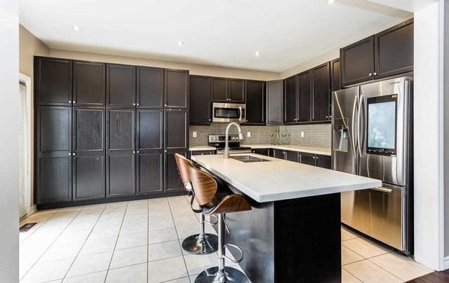 159 Minto Cres, House detached with 4 bedrooms, 4 bathrooms and 4 parking in Milton ON | Image 4