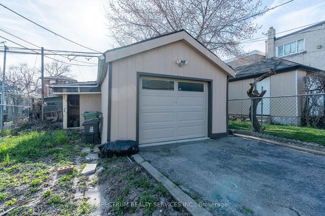 132 Kirknewton Rd, House detached with 3 bedrooms, 2 bathrooms and 2 parking in Toronto ON | Image 29