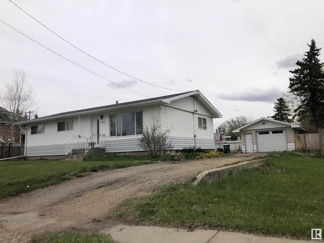 9807 102 St, House detached with 4 bedrooms, 2 bathrooms and null parking in Morinville AB | Image 15