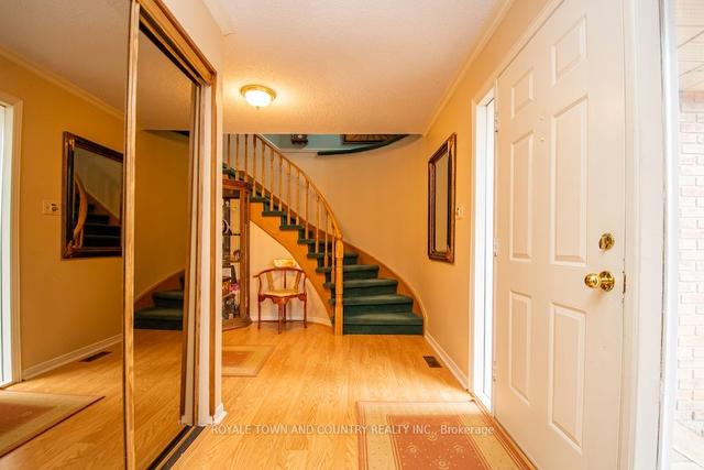 18 Corneil St, House detached with 3 bedrooms, 3 bathrooms and 4 parking in Kawartha Lakes ON | Image 36
