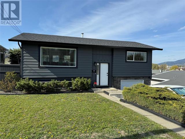 3407 Okanagan Avenue, House detached with 3 bedrooms, 2 bathrooms and 1 parking in Vernon BC | Image 2