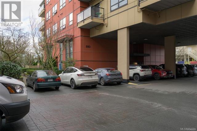 112 - 880 Short St, Condo with 2 bedrooms, 2 bathrooms and 1 parking in Saanich BC | Image 31