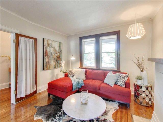 855 Windermere Ave, House semidetached with 3 bedrooms, 2 bathrooms and 1 parking in Toronto ON | Image 5